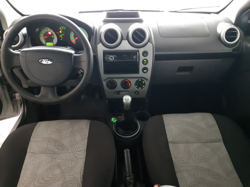 Ford Fiesta Sedan 1.6 Pulse Flex 4p