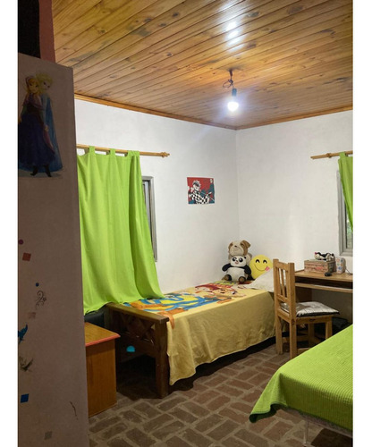 Excelente 5 Hectáreas En Esquina Con 2 Casas Y Galpones