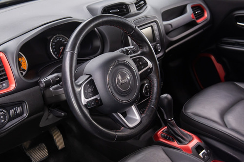 Imagem 6 de 11 de 2018 Jeep Renegade Trailhawk Diesel