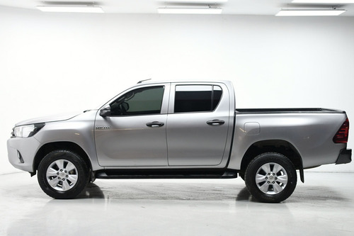 Imagen 4 de 15 de Toyota Hilux 2019 2.7 Sr Doble Cabina Mt
