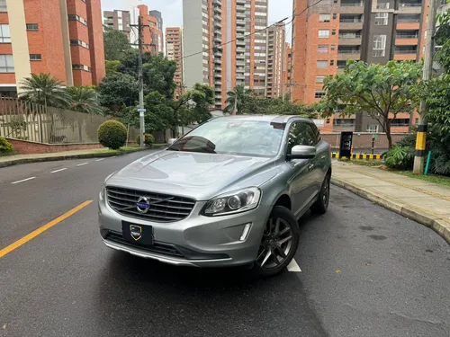 Volvo XC60 2.0 T5 Awd Summum