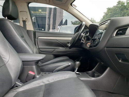 Imagem 10 de 15 de Mitsubishi Outlander