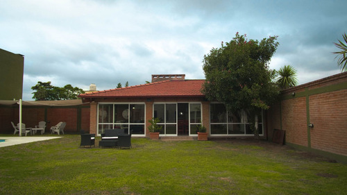 Venta Casa Zona Norte A 100 M De La Nuñez, 5 Dorm.