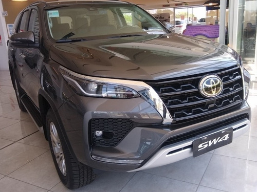Imagen 10 de 13 de Toyota Sw4 2021 2.8 Srx 177cv 4x4 7as At Okm