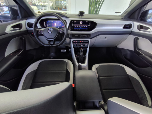 Volkswagen T-Cross 1.4 250 TSI TOTAL FLEX HIGHLINE AUTOMÁTICO