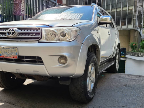 Toyota Fortuner Sr