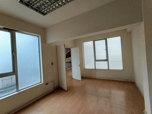 Edificio Completo En Venta En Sector La Moneda