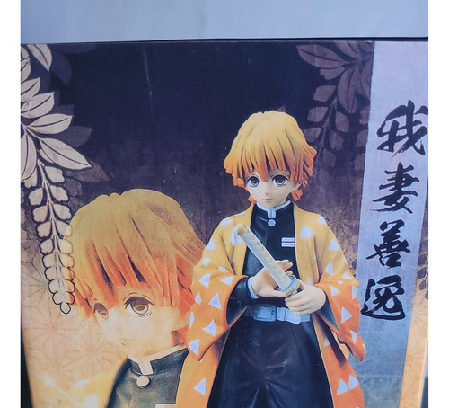 Demon Slayer Zenitsu En Caja Nuevo (Usado)