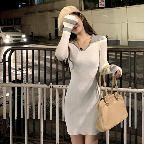 Vestido De Punto Ajustado Con Cuello En V Y Manga Larga Para
