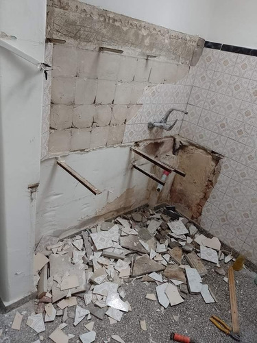 Imagen 8 de 12 de Albañil /electricista / Sanitario/ Revéstimientos / Reformas