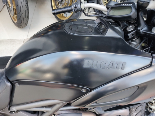 Imagem 7 de 14 de Ducati Diavel 1200