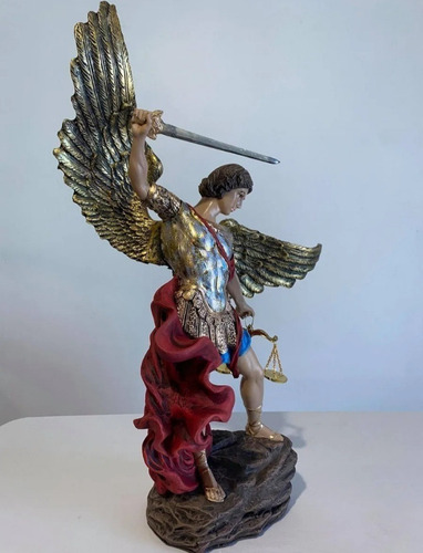 Imagen 2 de 5 de San Miguel Arcángel De Resina Finos Acabados 51cm Sin Diablo