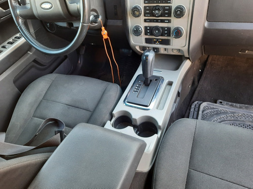 Imagen 11 de 15 de Ford Escape 2010, Autom, A/a, Stereo, 4cil, Americana $82mil