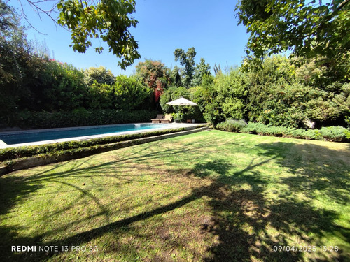 Arriendo Gran Casa Los Domínicos 6 Dorm+5 Baños+ Serv+ Pisci