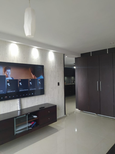 Best House Vende Moderno Apartamento En Los Samanes, Baruta.