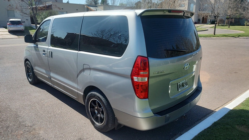 Imagen 8 de 19 de Hyundai H1 2012 2.5 Premium 1 170cv Mt