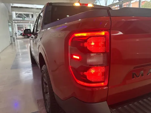 Ford Maverick 4p Lariat Tremor High L4/2.0/T Aut