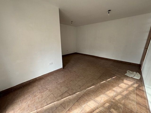 Departamento En Venta De 2 Dormitorios En José Hernández