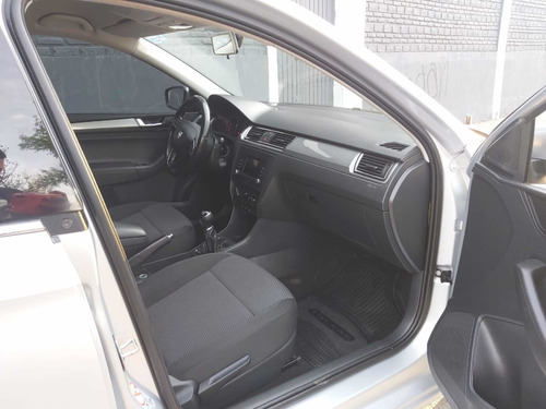 Imagen 12 de 15 de Seat Toledo 2018 1.4 Style Dsg
