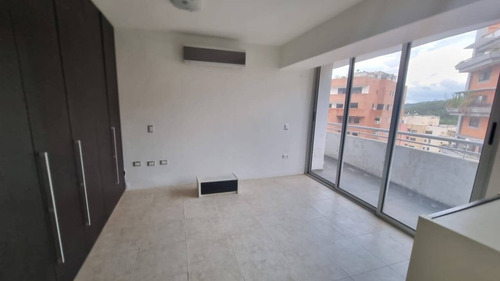 Apartamento En Venta En El Parral, Valencia 287518 Lz