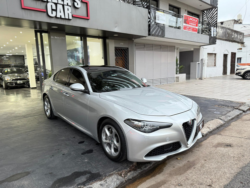 Alfa Romeo Giulia 2.0 200cv 200 Distinctive