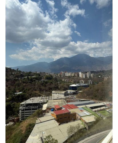 Oficina C.c. Parque Cerro Verde En Venta
