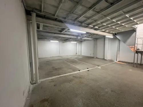 Bodega En Arriendo Ubicada En El Poblado Sector Almacentro (24940).