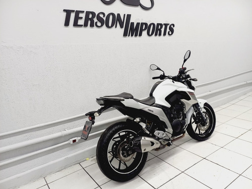 Imagem 3 de 8 de Yamaha Fz25 Fazer Branco 2017/2018