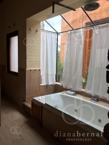 Imagen 30 de 30 de Punta Del Este, Barrio Privado, 700 M2 Construidos.- Ref: 54308