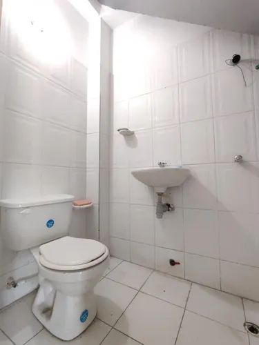 Local En Arriendo En El Llano. Cod A14106