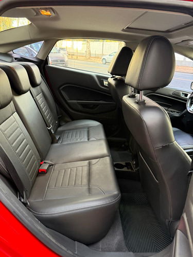 Ford Fiesta Kinetic 1.6 Sedan Titanium Powershift 120cv