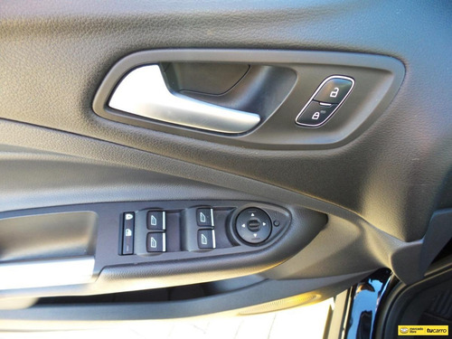 Imagen 22 de 25 de Ford Escape Titanium