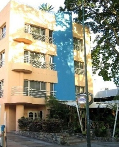 Imagen 1 de 14 de Edificio En Venta /zona Altamira