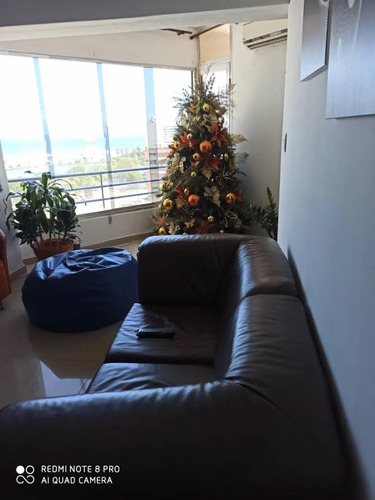 Imagen 2 de 14 de Apartamento Vacacional Caraballeda Frente A La Playa 0424-2821635