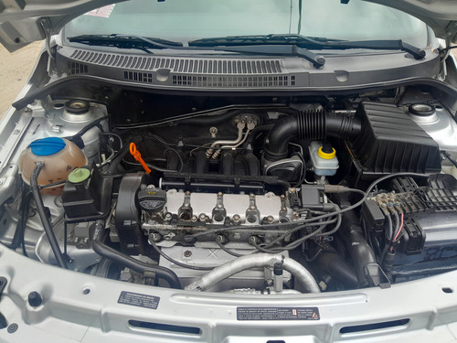Volkswagen Voyage 1.6 101cv