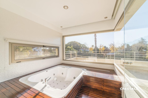 Imagen 28 de 30 de Imponente Casa 4 Dormitorios En Venta - San Marino (funes Hills)