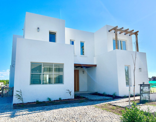 Casa  En Venta En Santa Ana, Villanueva, Tigre