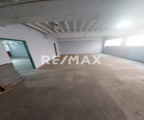 Deposito En Alquiler En La Zona Industrial De Palo Verde 370mts/1b/1pe