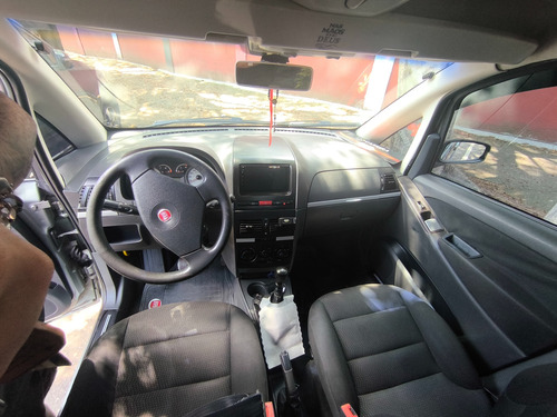 Fiat Idea 1.8 Elx Flex 5p