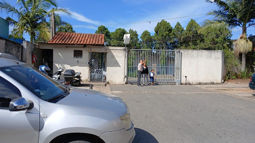 Prox Terminal De Onibus, Posto De Saúde, Escolas E Creches