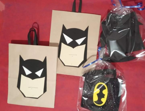 Imagen 2 de 7 de Disfraz Batman Antifaz Y Capita Goma Eva Disfraces X2