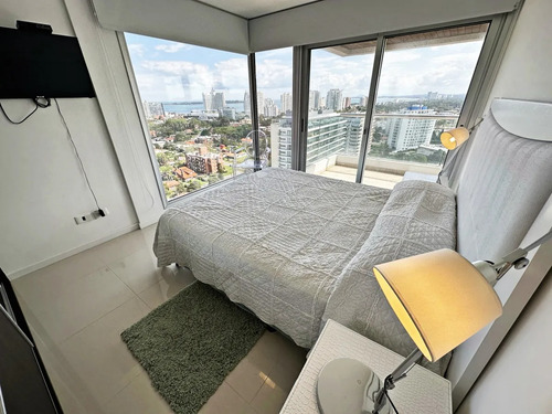 Piso Alto En Icon Brava