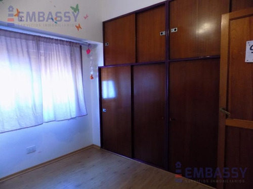 Casa Única De 4 Amb Con Galpon De 100 M2 Excelente Zona Martinez!!