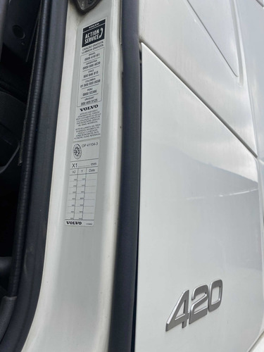 Imagem 6 de 13 de Volvo Fh 420 4x2 - 2012 -toco Automatico Scania R440 Mb 2041