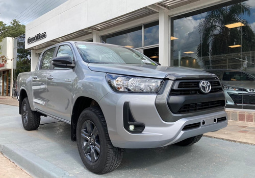 Imagen 3 de 15 de Toyota Hilux D/cabina 2.8 Tdi Sr 4x4 0km My2023 Disponible