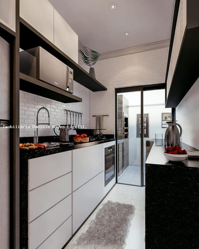 Casa Para Venda Em Nilópolis, Centro, 2 Dormitórios, 2 Banheiros, 2 Vagas - 65342_2-1149321