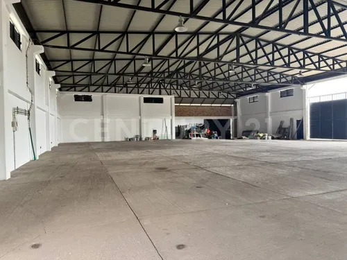 Bodega Comercial En Renta Sobre Via Restrepo
