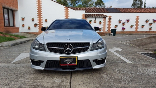 Imagen 6 de 14 de Mercedes-benz Clase C 2013 6.3 Amg Coupe
