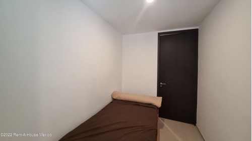 Departamento De 3 Recamaras Y Cuarto De Servicio Constituyentes Qro.