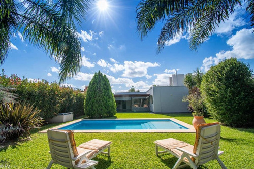 Venta Casa Funes Cantegril 2 Dormitorios Pileta